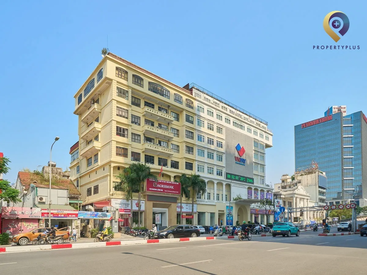 Toàn cảnh tòa nhà TDL Building nhìn từ đường Láng Hạ, Hà Nội.